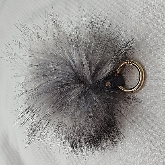 FAUX FUR BALL KEY CHAIN / BAG CHARM IN GREY & BLACK - Picture 3 of 7